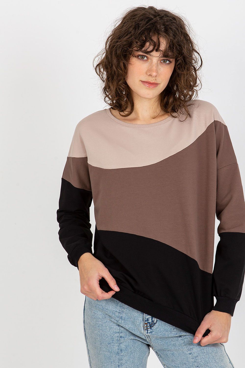 Sweatshirt model 185959